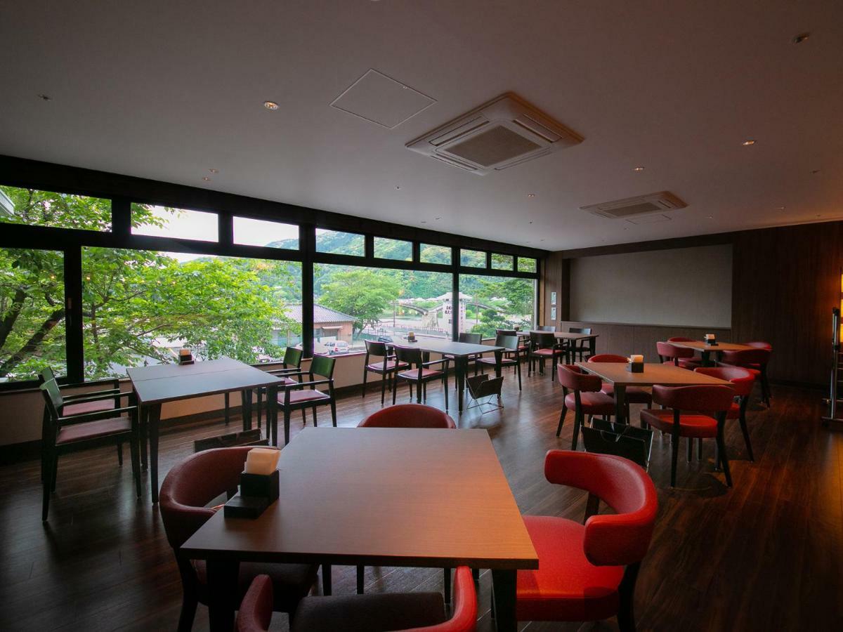 Iwakuni Kokusai Kanko Hotel Luaran gambar