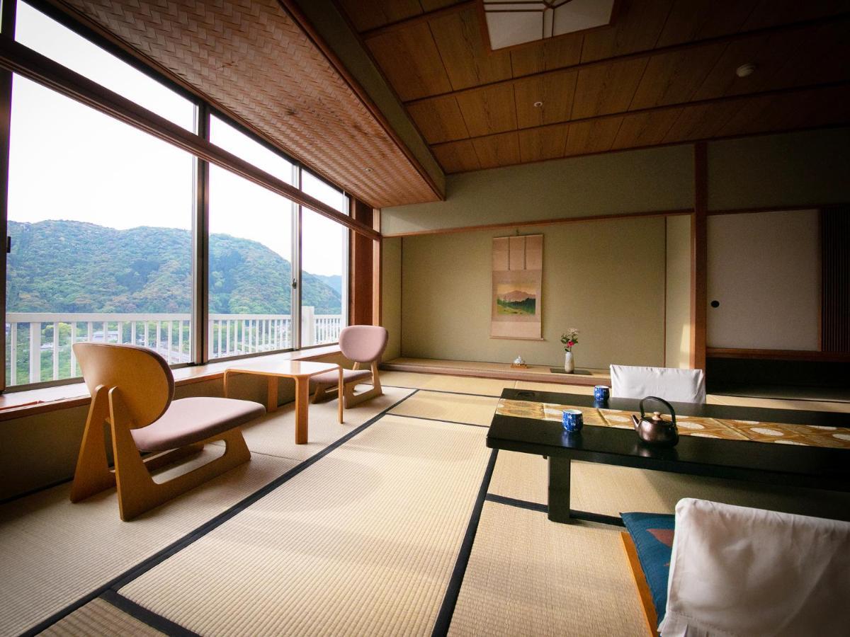 Iwakuni Kokusai Kanko Hotel Luaran gambar