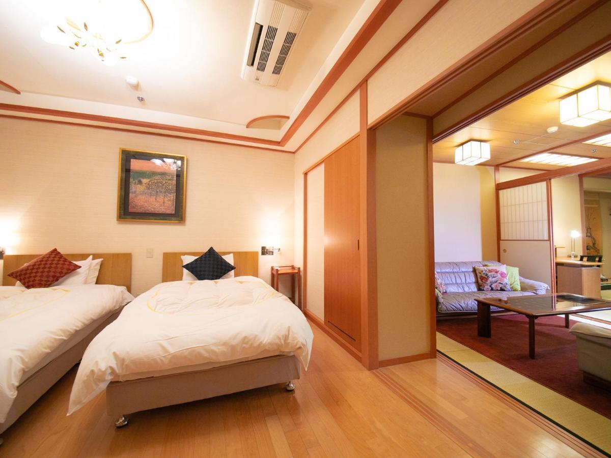 Iwakuni Kokusai Kanko Hotel Luaran gambar